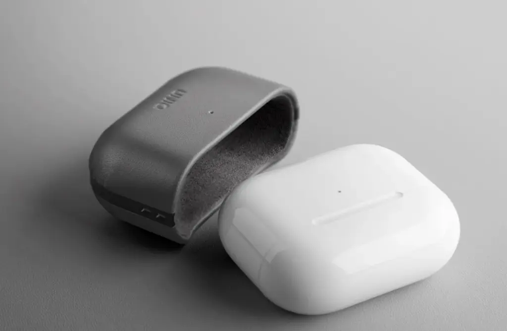 imgi_18_Lyden_DS-AirPods_Pro_2-Web_Deck__03_100Dpi.webp