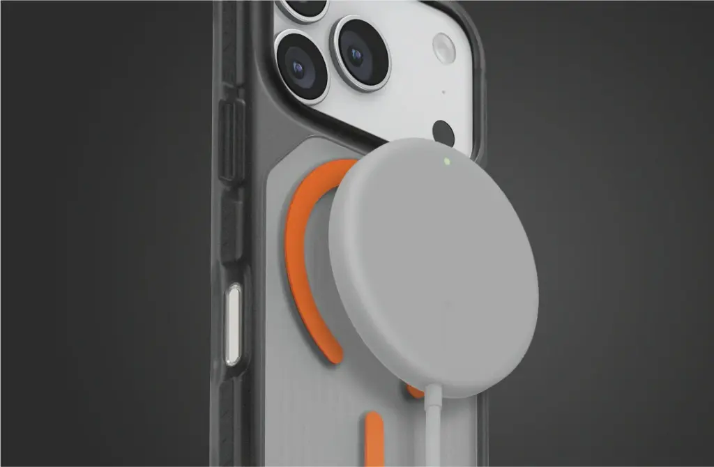 imgi_20_Combat_Active-iPhone_17_Series-Web_Deck-04.webp