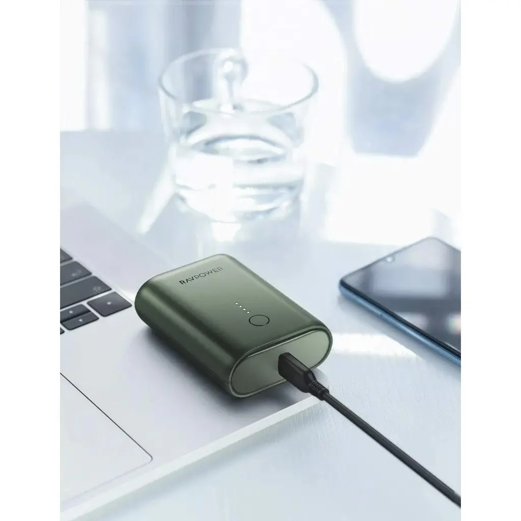 imgi_19_RAVPower-2-Port-PD-Pioneer-Mini-Power-Bank-10000mAh-18W-Dark-Green-5.webp