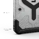 imgi_489_UAG26_Ecomm_PRM_Series-Features_S26_Ultra_Pathfinder_Clear_Ice_Black_3.webp