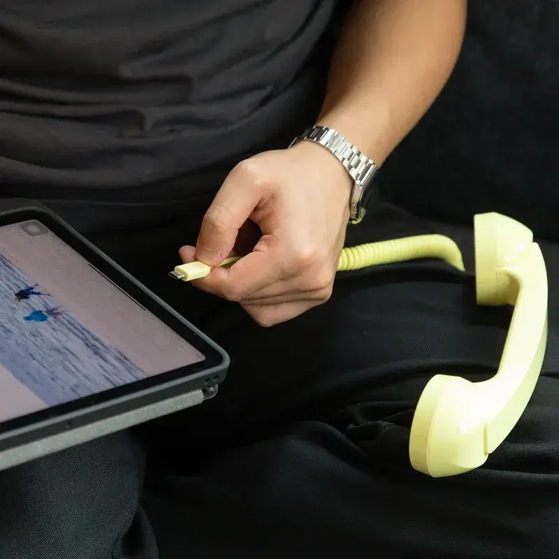 imgi_8_Native Union Pop Phone (Lemon).webp