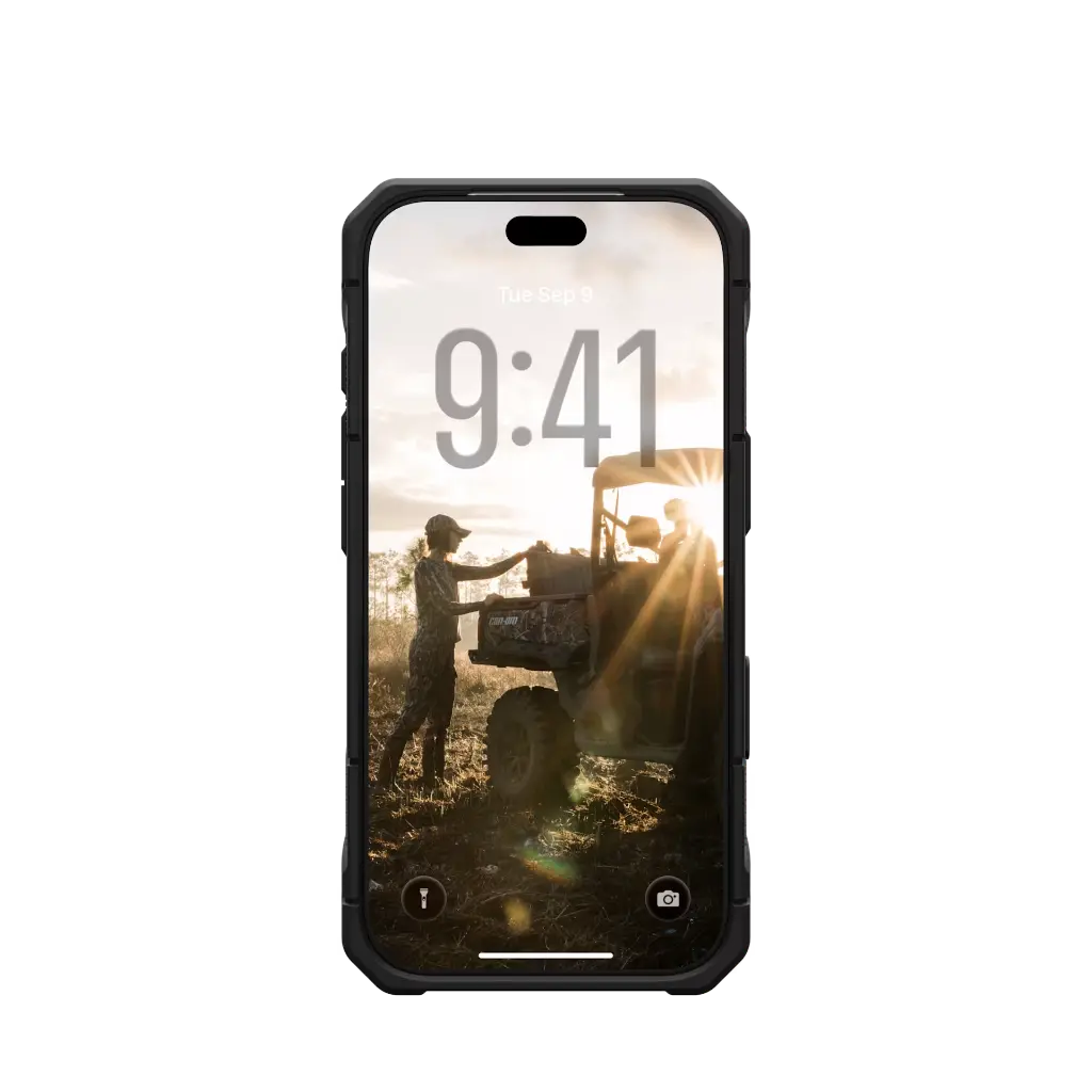 imgi_8_UAG_HS_APPLE_IPHONE-18-PRO-2026-QUEEN_CAMERA-BUTTON_MONARCH-PRO-KEVLAR_BLACK_STD_06.webp