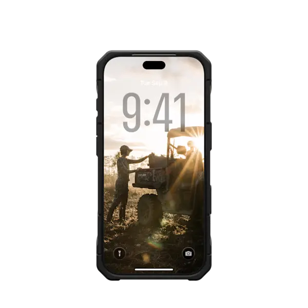 imgi_140_UAG_HS_APPLE_IPHONE-18-PRO-2026-QUEEN_CAMERA-BUTTON_MONARCH-PRO_CARBON-FIBER_STD_06.webp