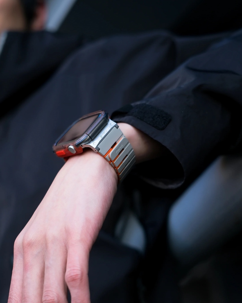 SkinArma Gemini Magnetic Watch  nbvcdfgStrap for Apple Watch 49/46/45MM - Chalk Black