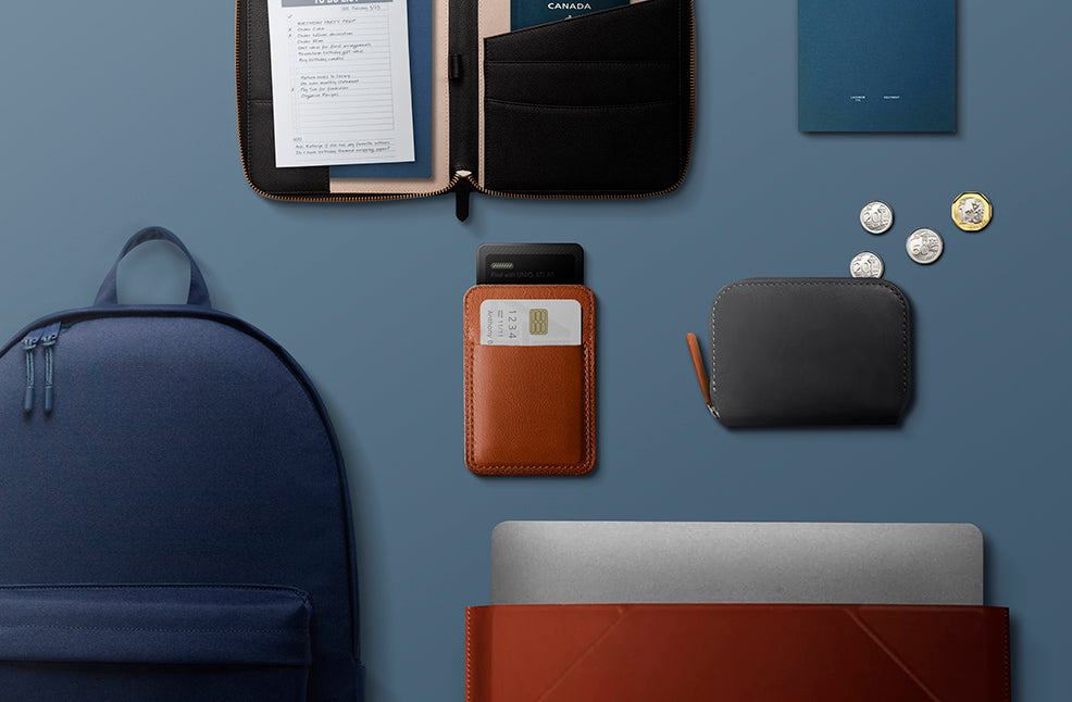 Uniq Atlas MagSafe Ultra Slim Card Tracker With NFC-Enabled Digital Name Card - Graphite