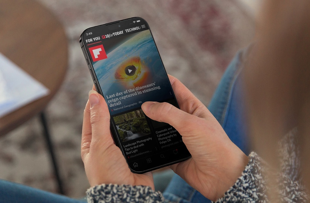 Uniq Optix Anti - Reflective Screen Protector for iPhone 15 Pro Max - Clear 